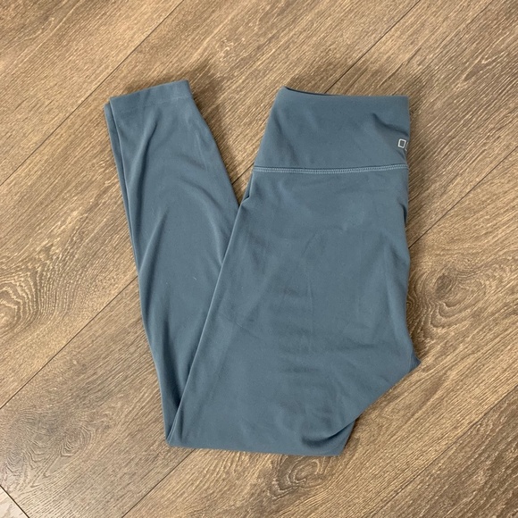 Lorna Jane Wrap Around Ankle Biter Leggings 7/8 length  Steel Blue Size Small - Picture 2 of 12